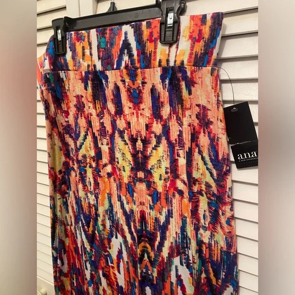 Ladies Multicolor a.n.a Maxi Skirt Size Large NWT - Picture 2 of 3
